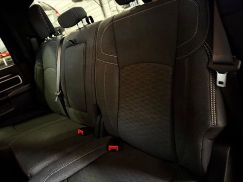 Certified 2025 RAM 2500 Big Horn AWD/4WD image 32