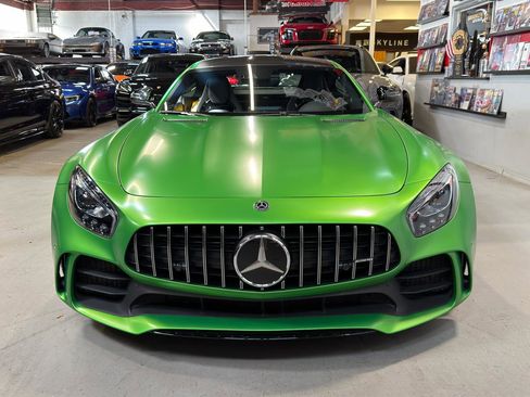 Used 2018 Mercedes-Benz AMG GT R w/ Exclusive Interior Package image 2