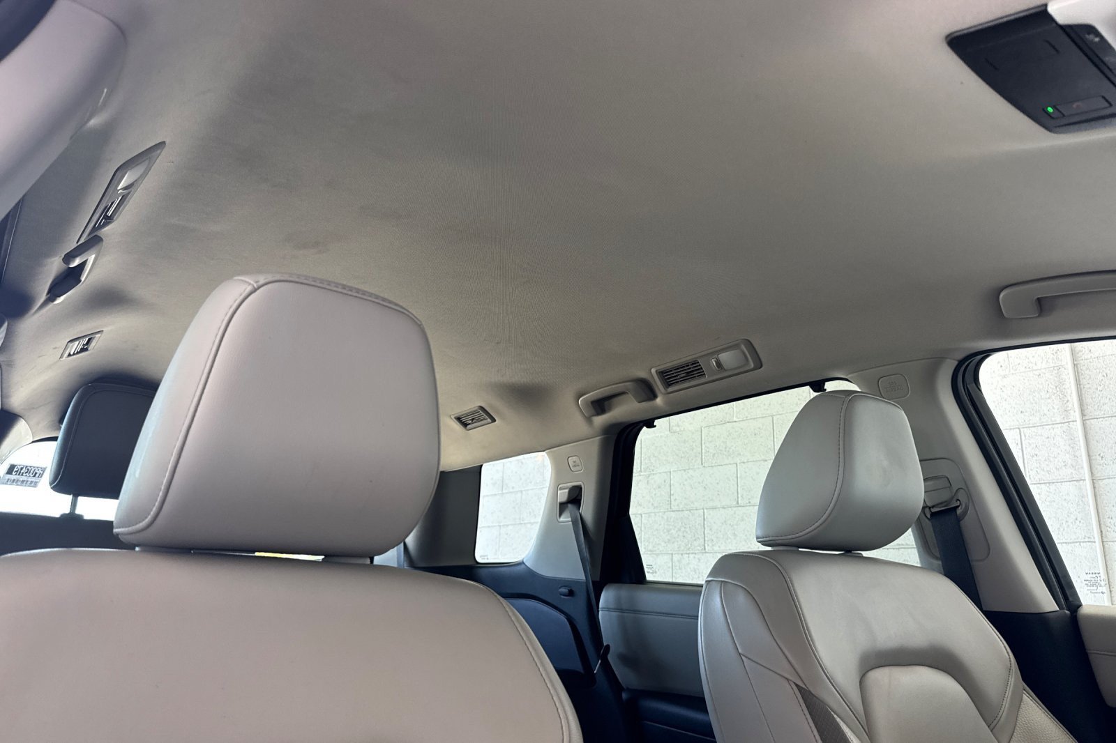 Used 2022 Nissan Pathfinder SL FWD image 17
