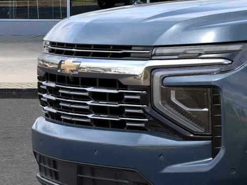 New 2025 Chevrolet Suburban Premier image 13