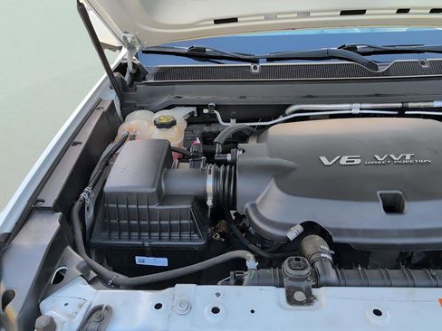 Used 2022 Chevrolet Colorado W/T w/ Custom Special Edition image 38