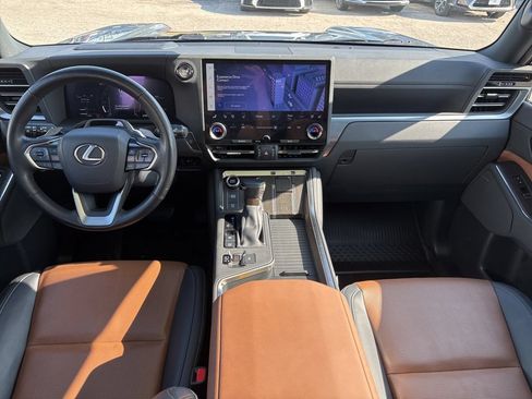 Used 2024 Lexus GX 550 w/ Accessory Package (2T) AWD/4WD image 21
