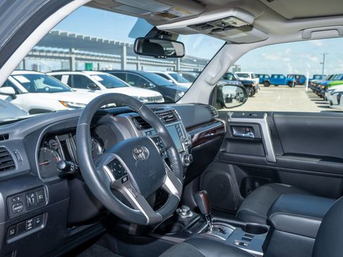 Used 2024 Toyota 4Runner Limited AWD/4WD image 14