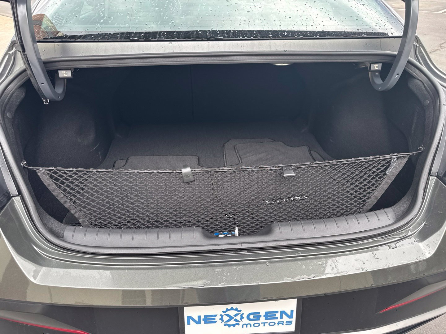 Used 2025 Hyundai Elantra Limited FWD image 13