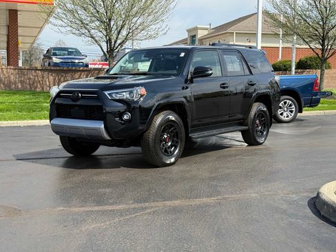 Used 2024 Toyota 4Runner TRD Off-Road Premium w/ Off Road Premium Plus Package AWD/4WD image 1