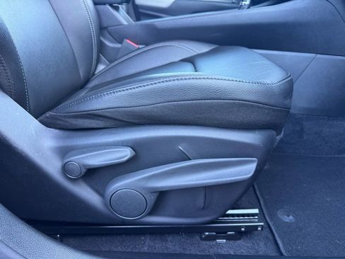 Used 2025 Jeep Compass Limited image 16