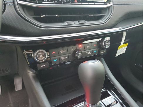 New 2026 Jeep Compass Latitude w/ Quick Order Package 29K image 18