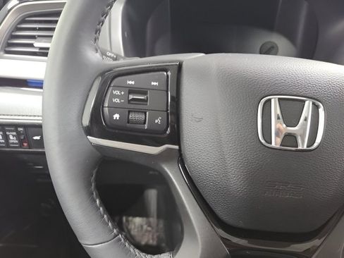 Used 2025 Honda Odyssey Touring image 28