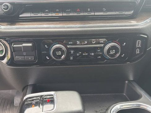 Used 2023 Chevrolet Silverado 1500 RST AWD/4WD image 32