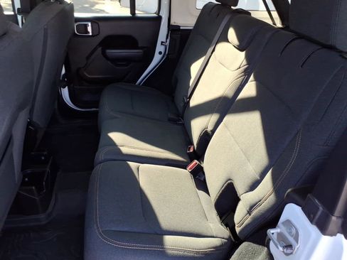 Used 2024 Jeep Wrangler Willys image 18