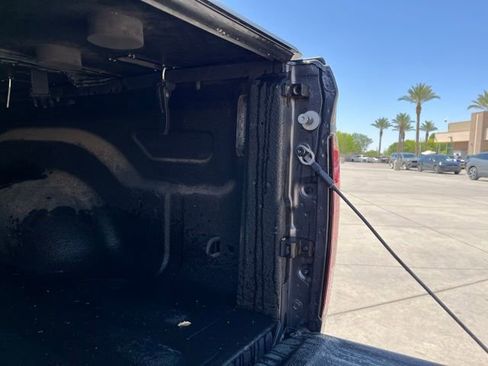 Used 2019 RAM 1500 Classic SLT RWD image 17