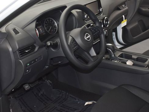 New 2025 Nissan Sentra S image 7