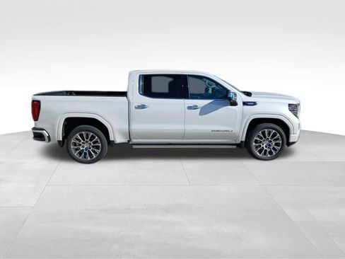 Used 2025 GMC Sierra 1500 Denali w/ Denali Reserve Package AWD/4WD image 6
