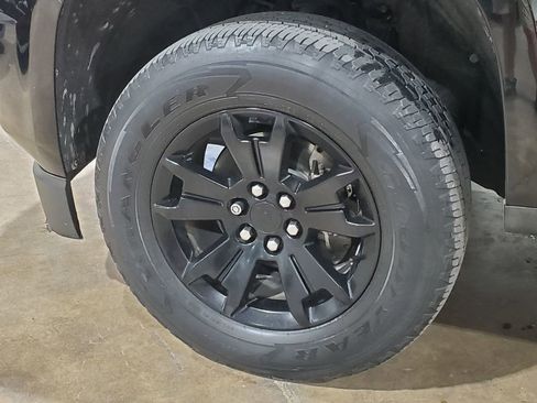 Used 2020 Chevrolet Colorado LT w/ Safety Package image 38