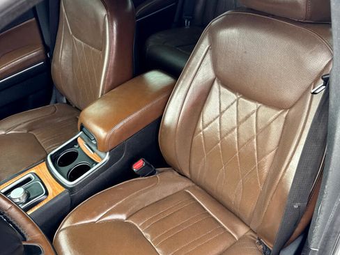 Used 2018 Chrysler 300 C w/ Sun, Sound & Nav Package image 14