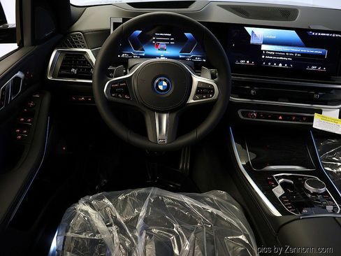 New 2026 BMW X5 xDrive50e w/ M Sport Package image 16