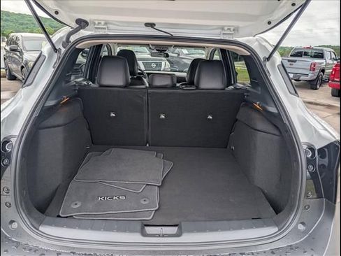 Used 2025 Nissan Kicks SR w/ SR Premium Package AWD/4WD image 19