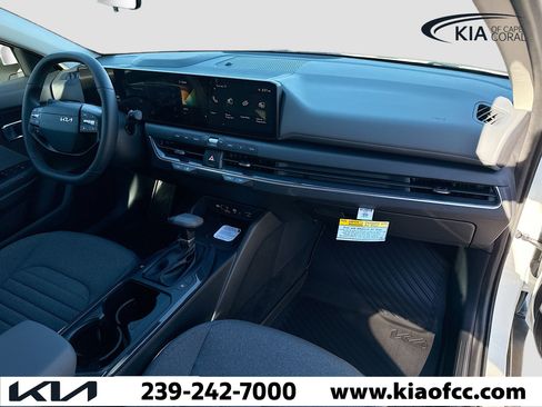 New 2025 Kia K4 EX image 12