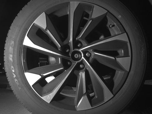 Used 2025 MAZDA CX-50 2.5 Hybrid w/ Premium Plus Pkg image 14