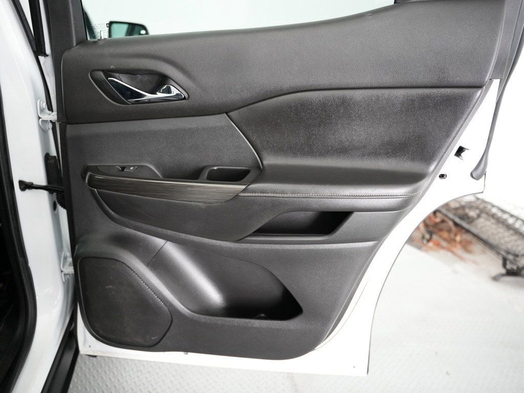 Used 2019 GMC Acadia SLT FWD image 37