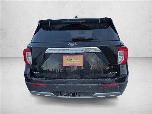 Certified 2023 Ford Explorer XLT w/ Equipment Group 202A image 6