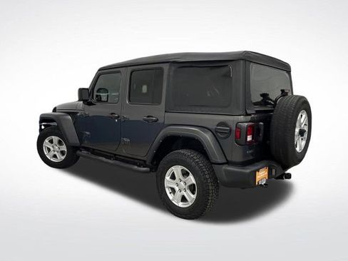 Used 2022 Jeep Wrangler Unlimited Sport image 3