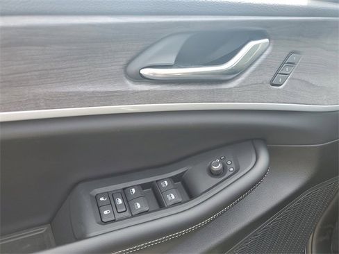 New 2025 Jeep Grand Cherokee L Limited w/ Luxury Tech Group II image 20