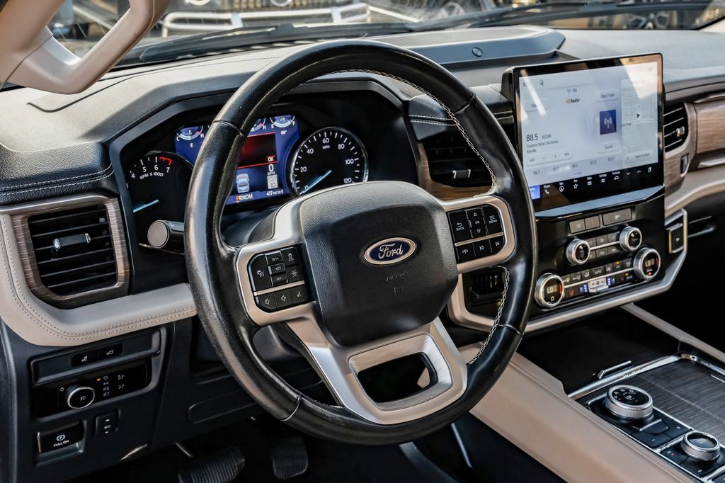 Used 2024 Ford Expedition Max Limited AWD/4WD image 10