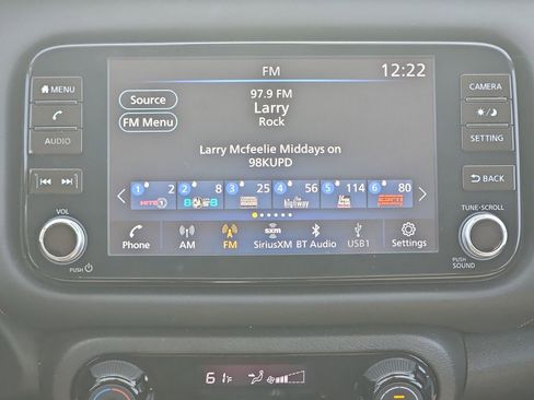 Used 2023 Nissan Kicks SR w/ Interior Electronics Package image 21