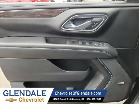 Certified 2024 Chevrolet Suburban LT AWD/4WD image 36