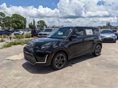 New 2025 Kia Soul EX image 4