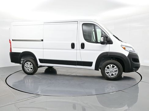 New 2025 RAM ProMaster 1500 w/ Quick Order Package 22G SLT image 5