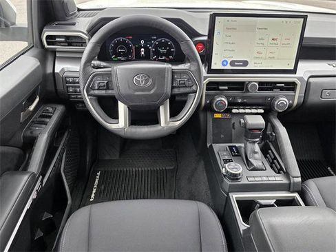 Certified 2025 Toyota Tacoma TRD Off-Road image 12