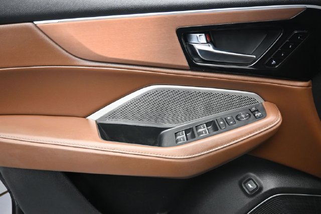 Used 2023 Acura MDX w/ Technology Package FWD image 8