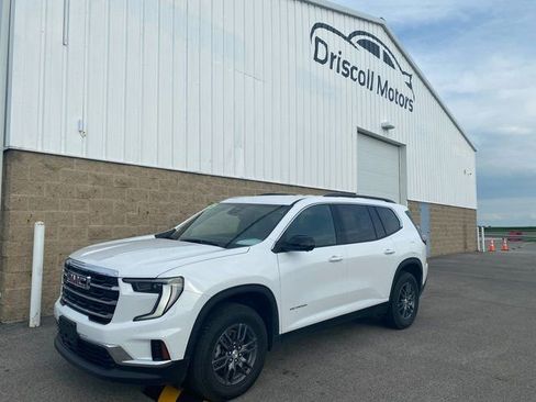 Used 2025 GMC Acadia Elevation image 2