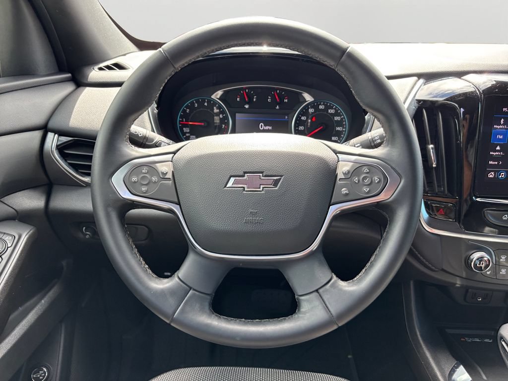 Used 2023 Chevrolet Traverse LT FWD image 19
