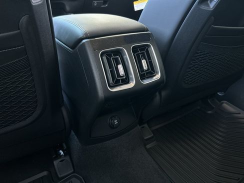 New 2026 Kia Sorento S AWD/4WD image 16