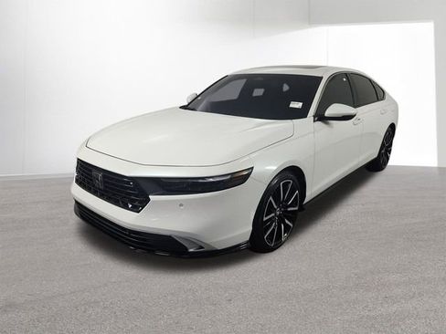 Certified 2025 Honda Accord Touring image 26