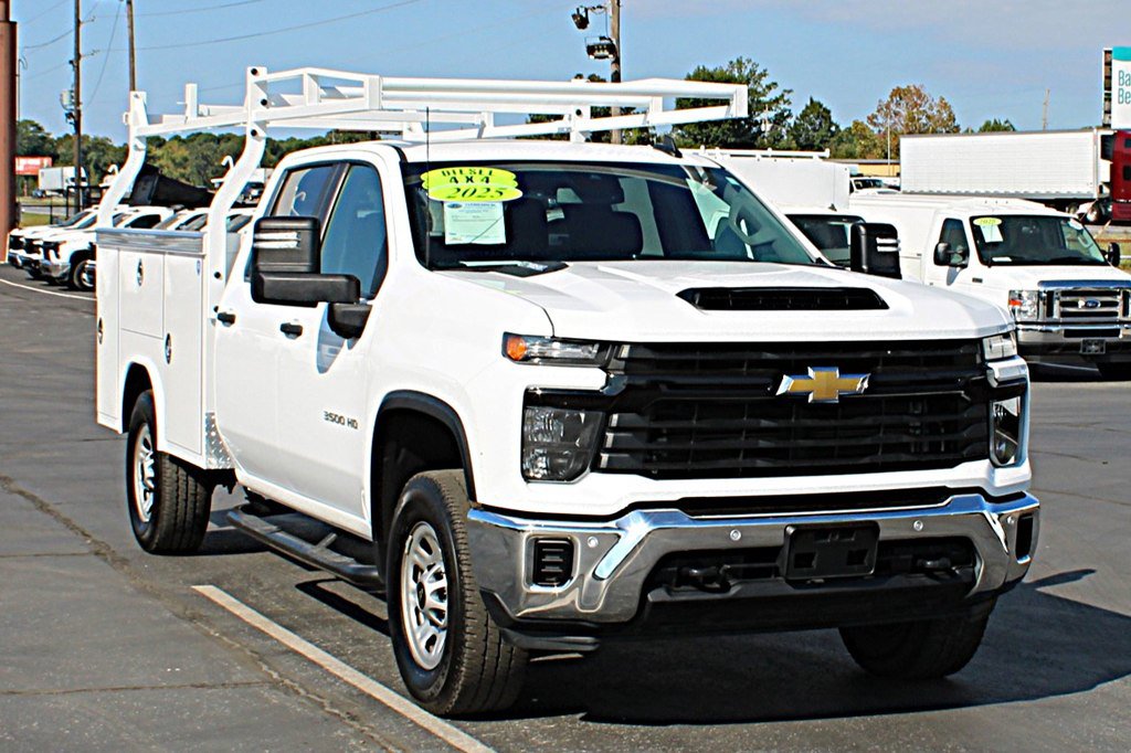 Used 2025 Chevrolet Silverado 3500 W/T w/ WT/CX Safety Package AWD/4WD image 3