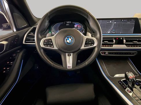 Used 2022 BMW X5 xDrive45e w/ M Sport Package AWD/4WD image 5