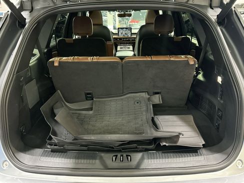 Used 2023 Lincoln Aviator Reserve w/ Elements Package Plus image 38