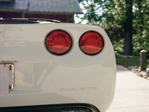 Used 2005 Chevrolet Corvette Convertible w/ Preferred Equipment Group RWD image 64