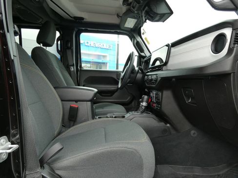 Used 2024 Jeep Wrangler Unlimited Sport AWD/4WD image 13