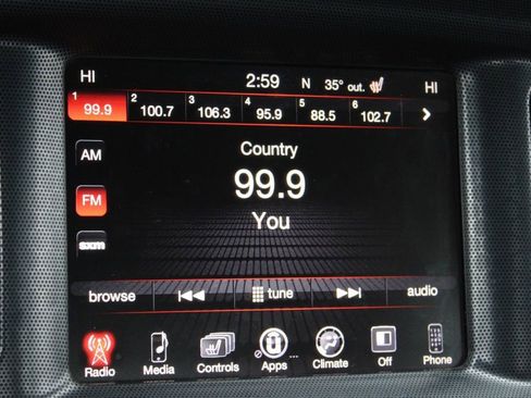 Used 2015 Dodge Charger SXT image 34