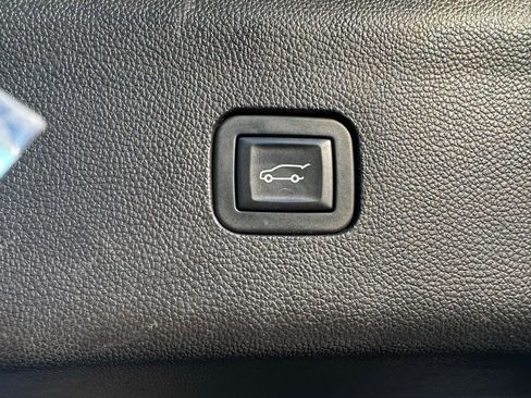 Used 2018 Buick Enclave Premium w/ Experience Buick Package image 34