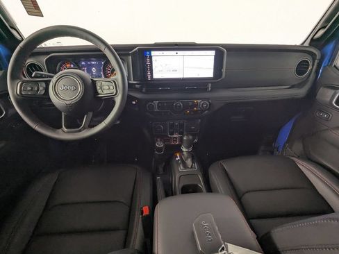 Certified 2024 Jeep Wrangler Unlimited Rubicon AWD/4WD image 15