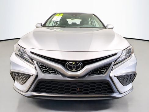 Used 2023 Toyota Camry SE image 11
