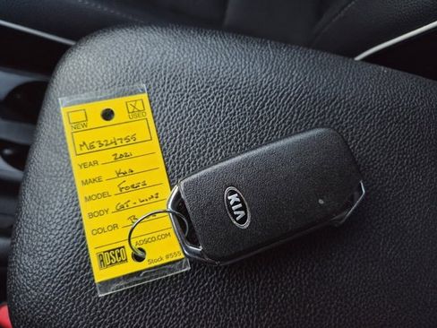 Used 2021 Kia Forte GT-Line image 13