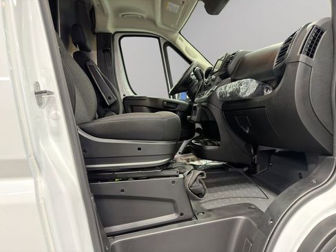 Used 2025 RAM ProMaster 2500 w/ Convenience Group image 16