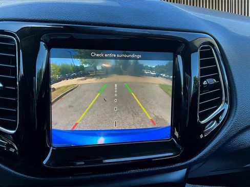 Used 2021 Jeep Compass Limited image 21